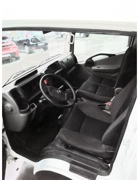 Nissan NT400 - Cab and interior for Truck: picture 3