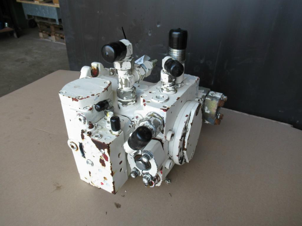 O&K 2712751 - - Hydraulic pump for Construction machinery: picture 1