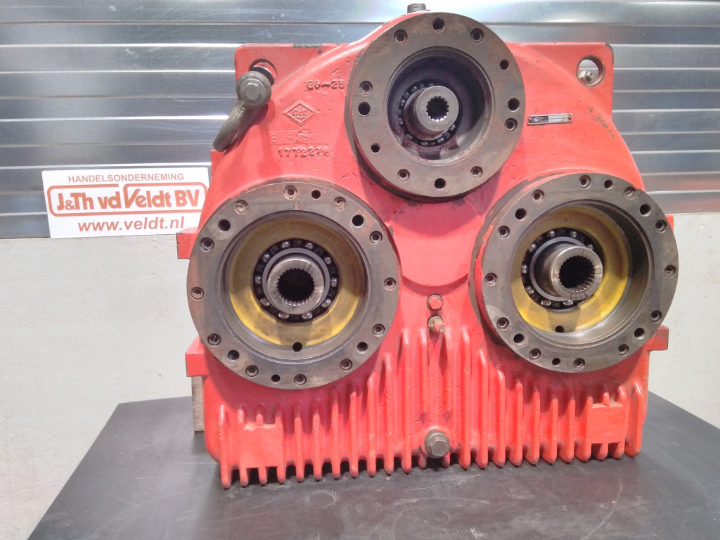 O&K RH30E - - Hydraulic pump for Construction machinery: picture 1