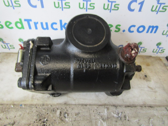 RENAULT MIDLUM 160/180 DXI 7.5 TON STEERING BOX P/NO 90202B SLR2250310 - Steering for Truck: picture 1