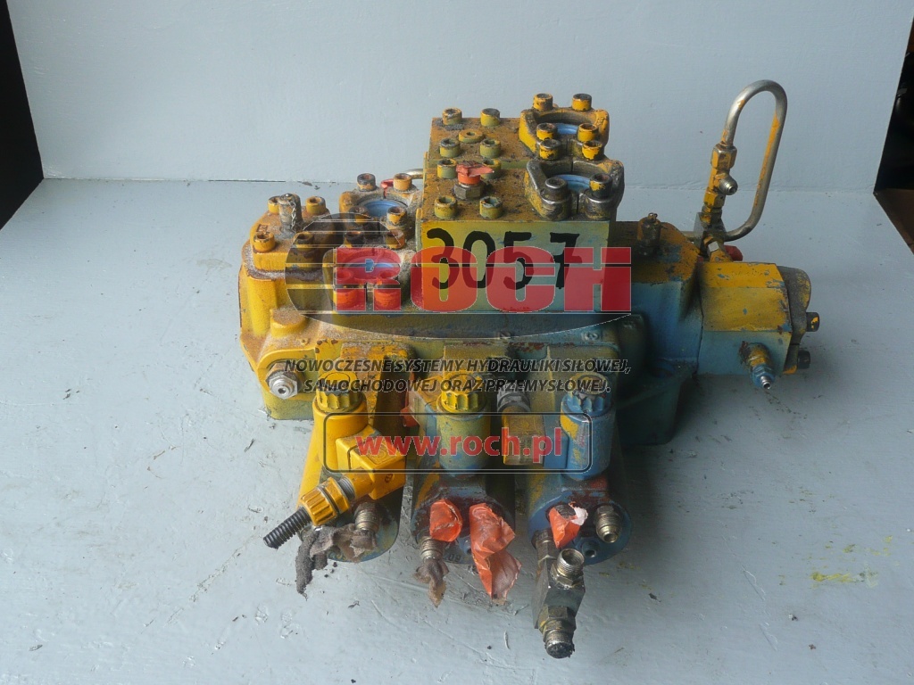 REXROTH M1-4189-01/3M1-32 00548016 A222-276 - 3 SEKCYJNY - Hydraulic valve: picture 1