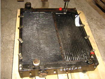 Case Poclain 81CK - Radiator