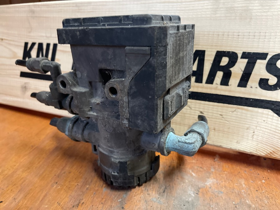 SCANIA PRESSURE CONTROL MODULE EBS 1857012 - Brake valve for Truck: picture 1