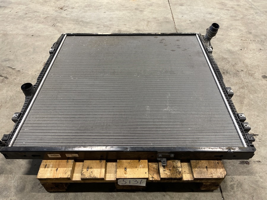 SCANIA RADIATOR 2439723 - Cooling system for Truck: picture 1