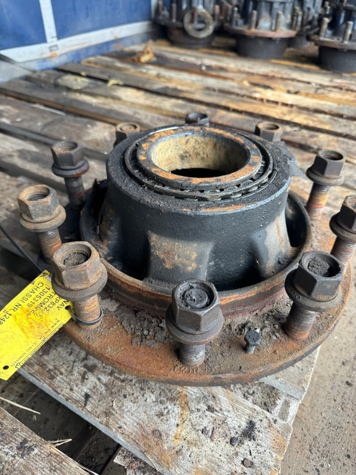 SCANIA REAR HUB 1305319 - Wheel hub for Truck: picture 2