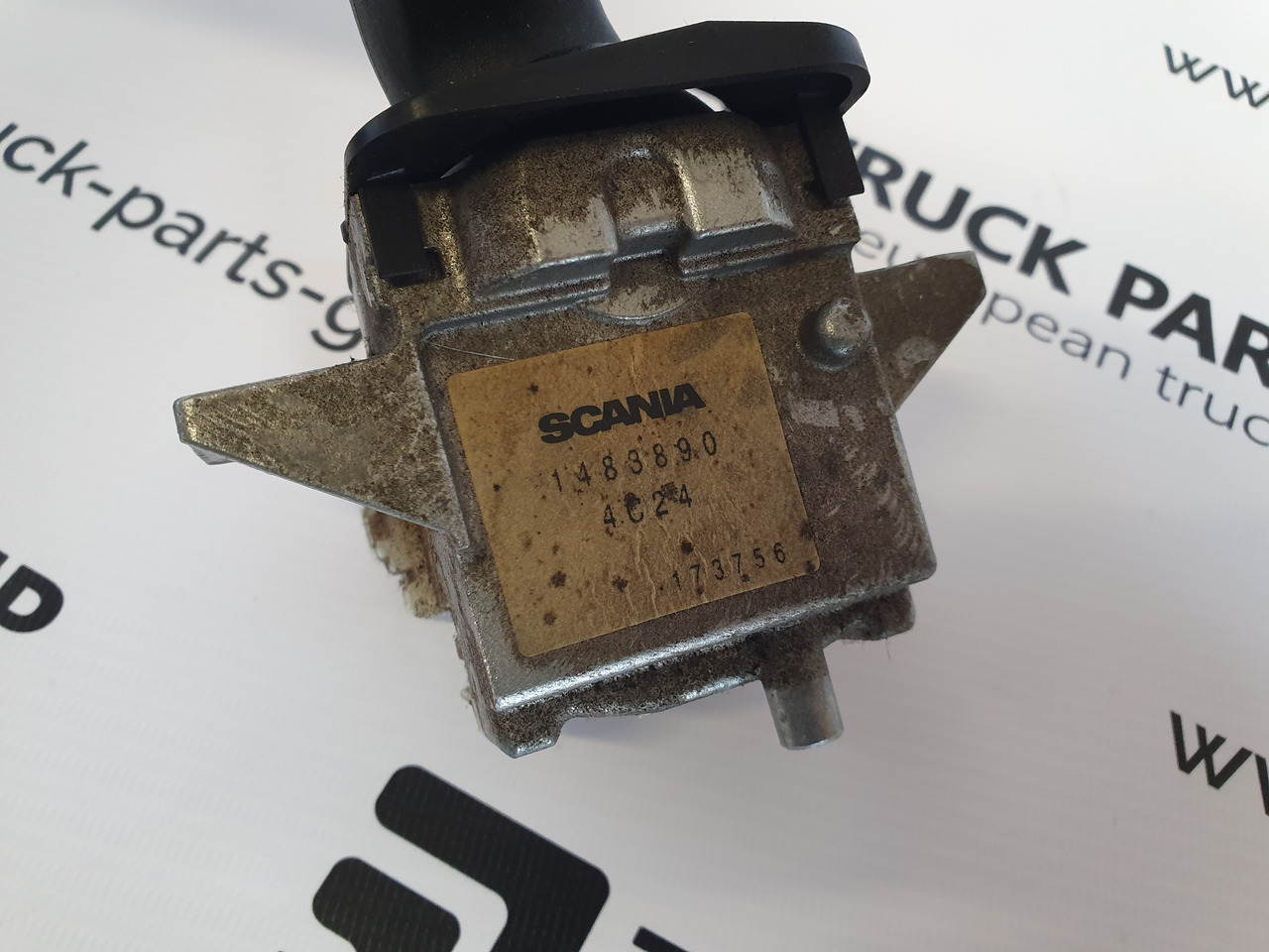 Cab and interior for Truck SCANIA SCANIA EURO3, P, G, R, T series indicator lights switch 1542529, 1422111, understeering switch, wipers – direction indicator, lamp, wiper lever, windscreen wiper, multi – function lever; retarder leve: picture 5