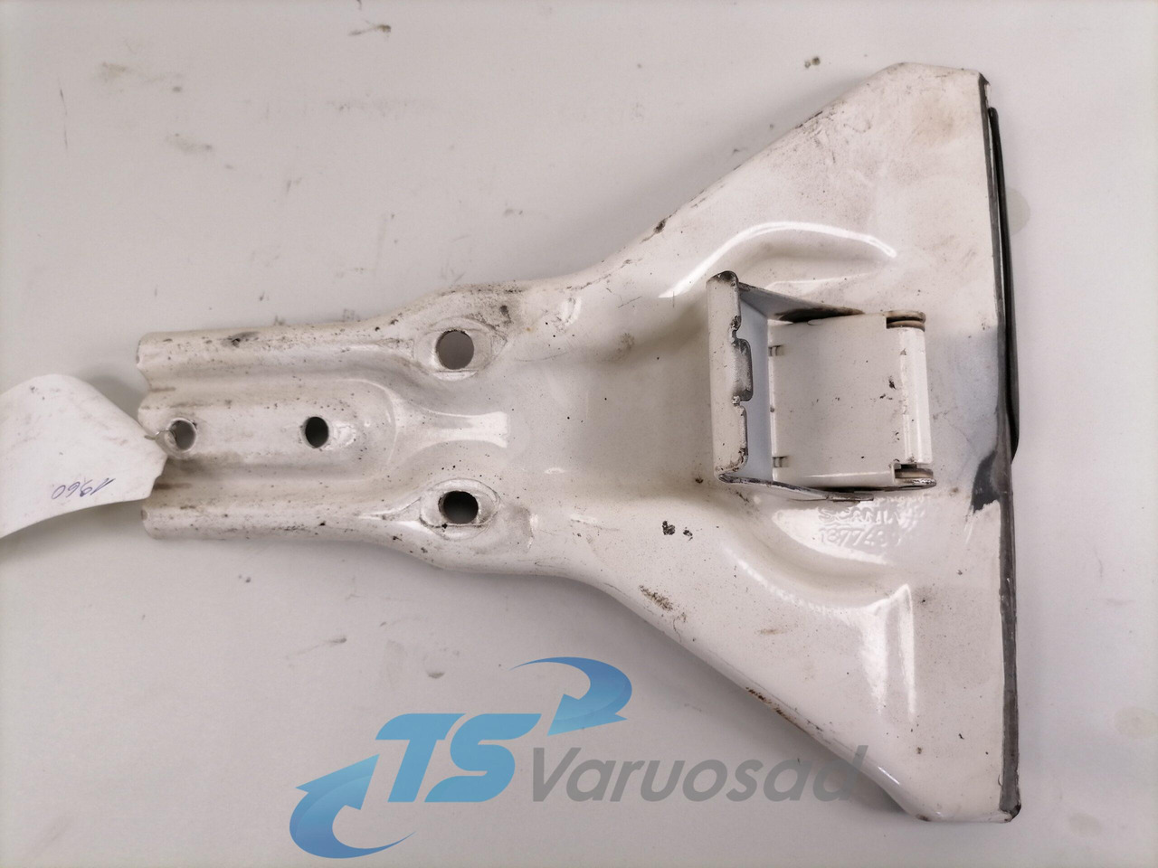 Universal part for Truck Scania Mudguard bracket 1377439: picture 2