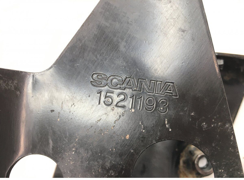 Scania P-series (01.04-) - Steering pump: picture 3
