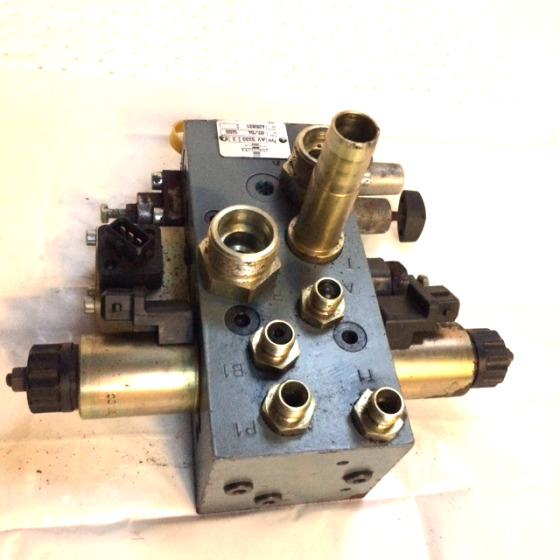 Steering block Hydraulik Still - Hydraulic valve for Material handling equipment: picture 4
