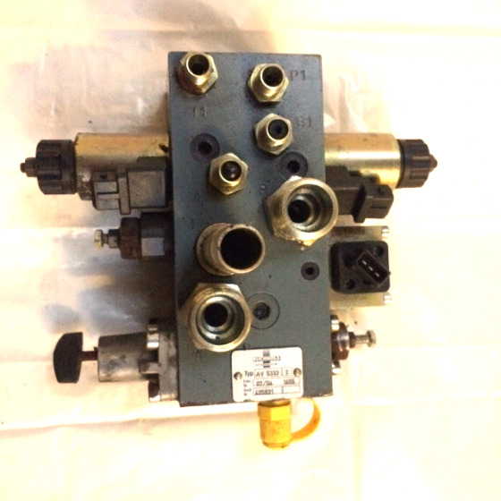 Steering block Hydraulik Still - Hydraulic valve for Material handling equipment: picture 1