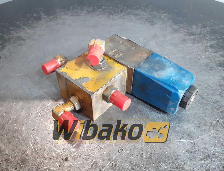 Vickers DG4V-3-6BL-M-KU4-H-7-50-JA84 - Hydraulic valve for Construction machinery: picture 1