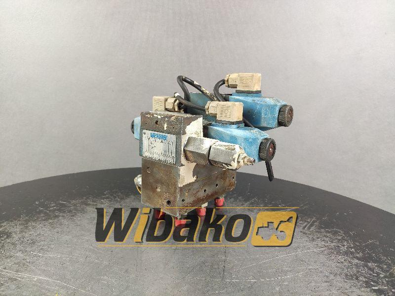 Vickers DGMC3PTFW30 DG4V-3-MCVMUH730 - Hydraulic valve for Construction machinery: picture 1