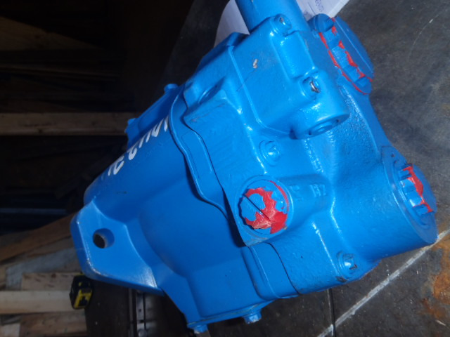 Vickers PVE012L - - Hydraulic pump for Construction machinery: picture 2