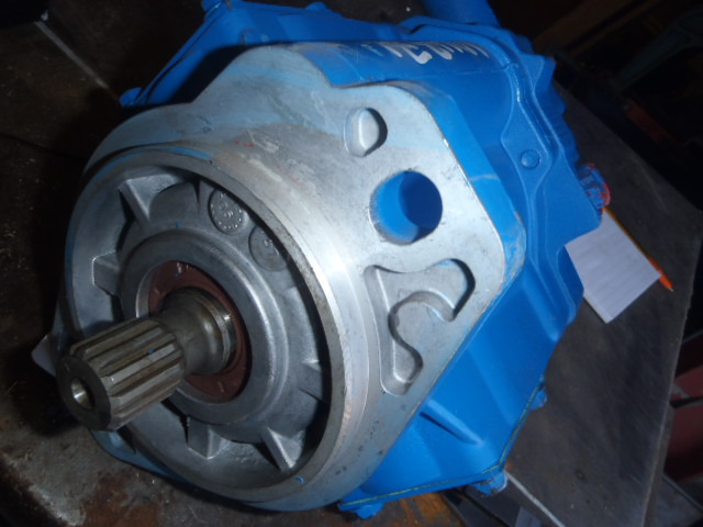 Vickers PVE012L - - Hydraulic pump for Construction machinery: picture 4