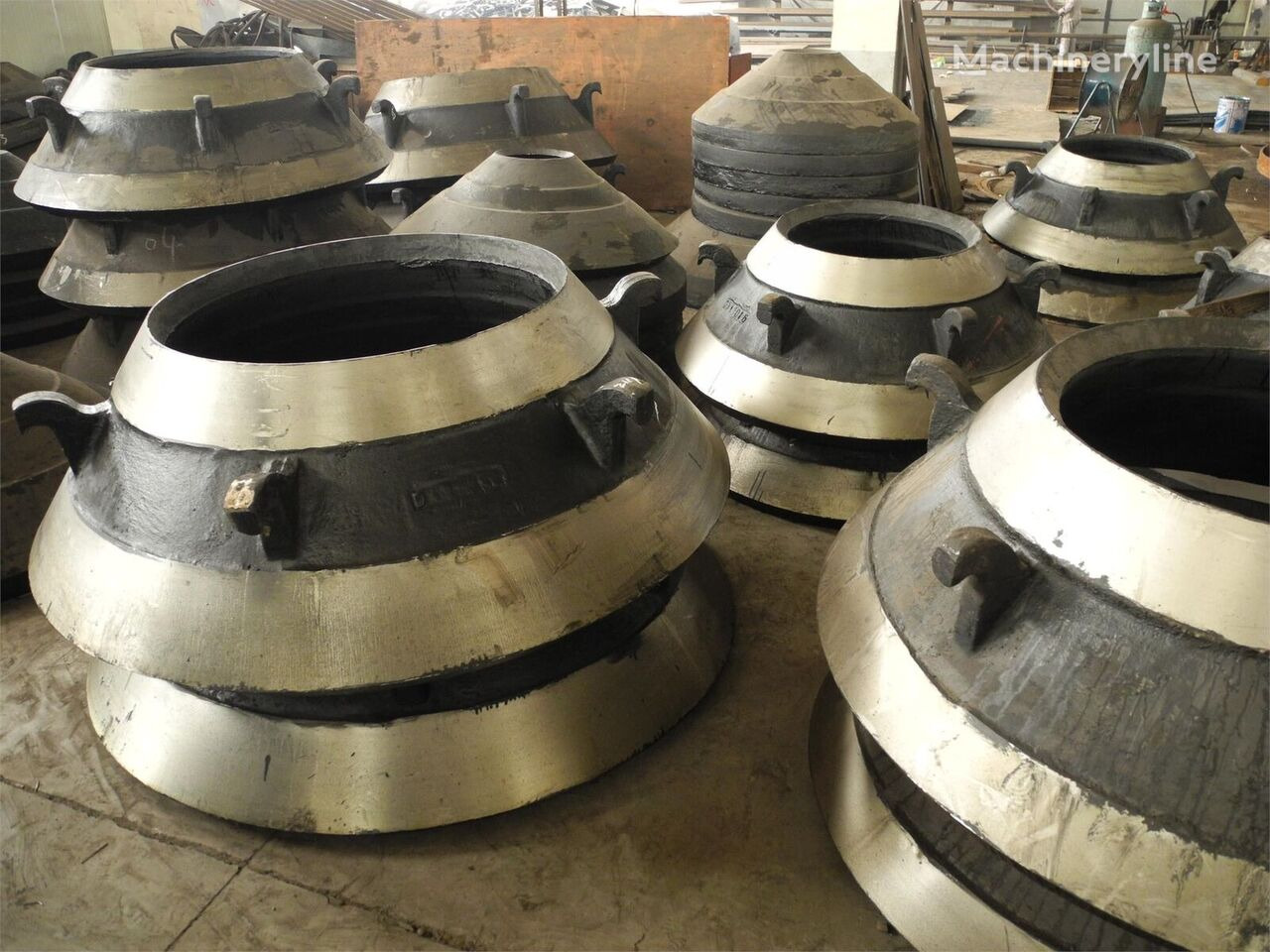 WEAR PARTS  for KINGLINK SYMONS CONE CRUSHER crushing plant - Spare parts: picture 1