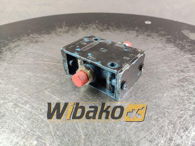 Wabco 5711100200 - Hydraulic valve for Construction machinery: picture 1