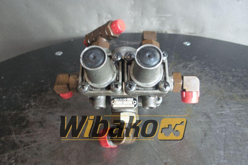Wabco 9347020450 - Hydraulic valve for Construction machinery: picture 1