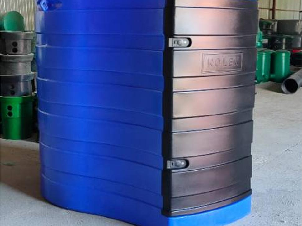 DC AdBlue-Behälter / AdBlue tank / Cuve à AdBlue / Serbatoio / Бак для AdBlue / Zbiornik AdBlue 1500 l - Storage tank: picture 1