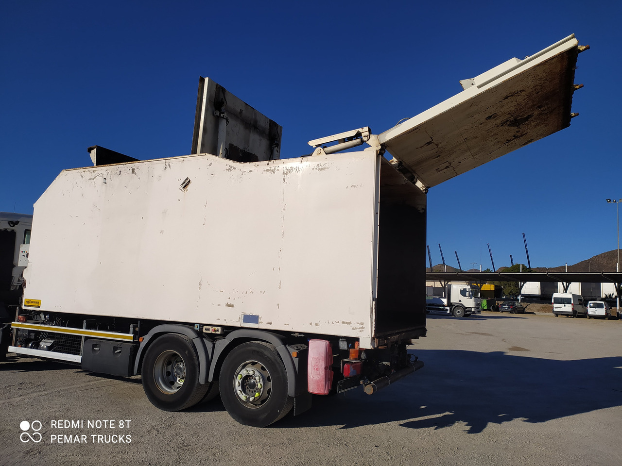 GARNIER CONTENEDOR BASURERO COMPACTADOR - Garbage truck body: picture 1
