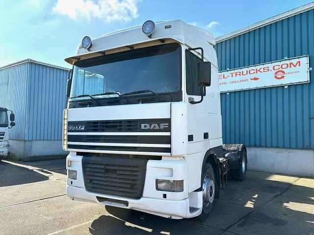 DAF 95.380 XF SPACECAB (EURO 2 / ZF16 MANUAL GEARBOX / D.E.B. ENGINE BRAKE / AIRCONDITIONING) - Tractor unit: picture 1