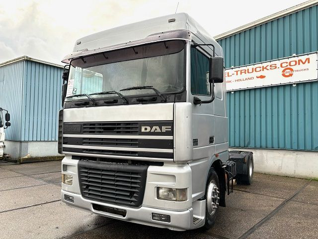 DAF 95.430 XF SPACECAB (EURO 2 / ZF16 MANUAL GEARBOX / AIRCONDITIONING / 870 LITER DIESELTANK / SUNVISOR) - Tractor unit: picture 1