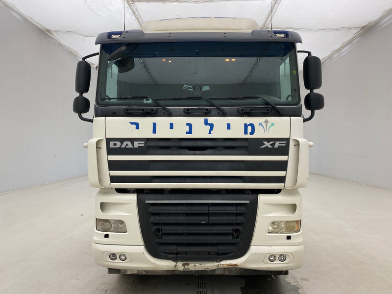 DAF XF105.460 - 6x4 - Tractor unit: picture 2
