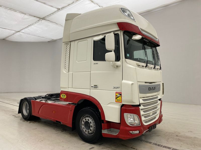 DAF XF105.530 Super Space Cab - Tractor unit: picture 3