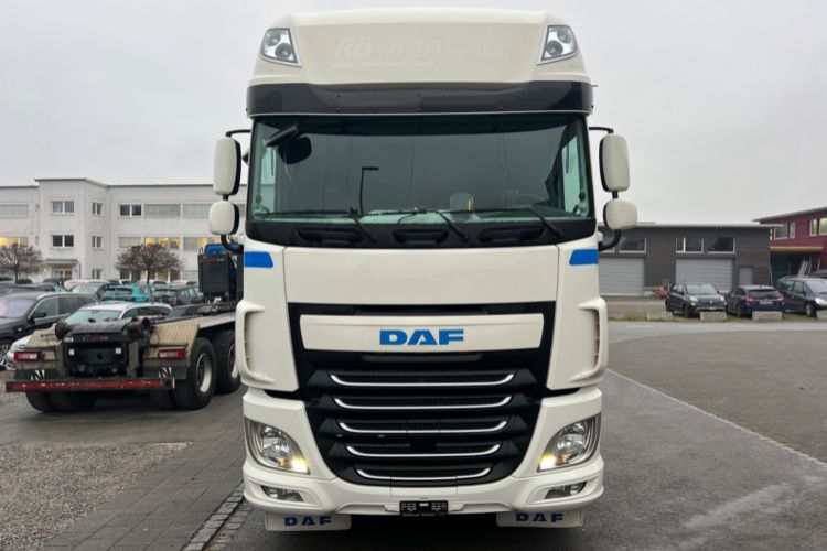 DAF XF460 SUPERSPACE  - Tractor unit: picture 2