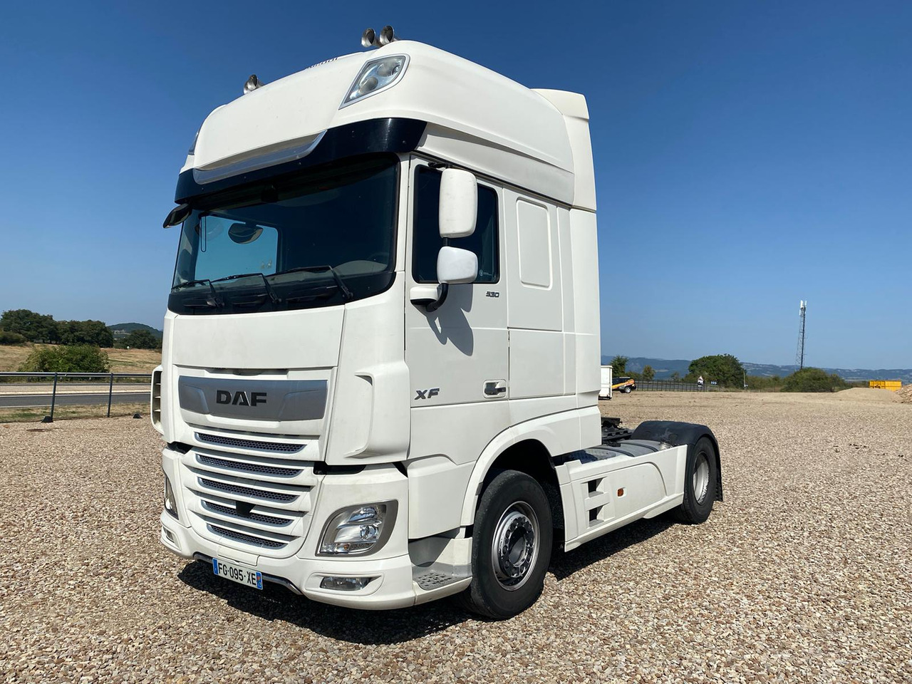 DAF XF530 Super Space Cab - Tractor unit: picture 1