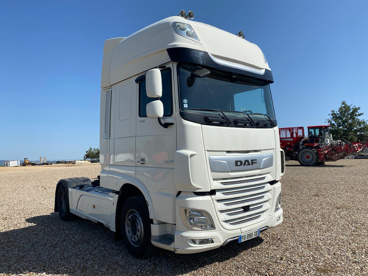 DAF XF530 Super Space Cab - Tractor unit: picture 2