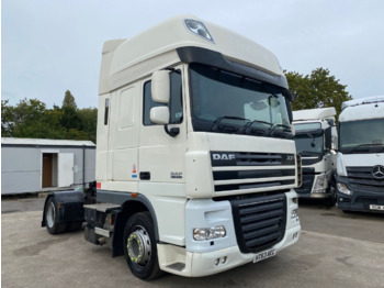 Tractor unit DAF XF 105 460