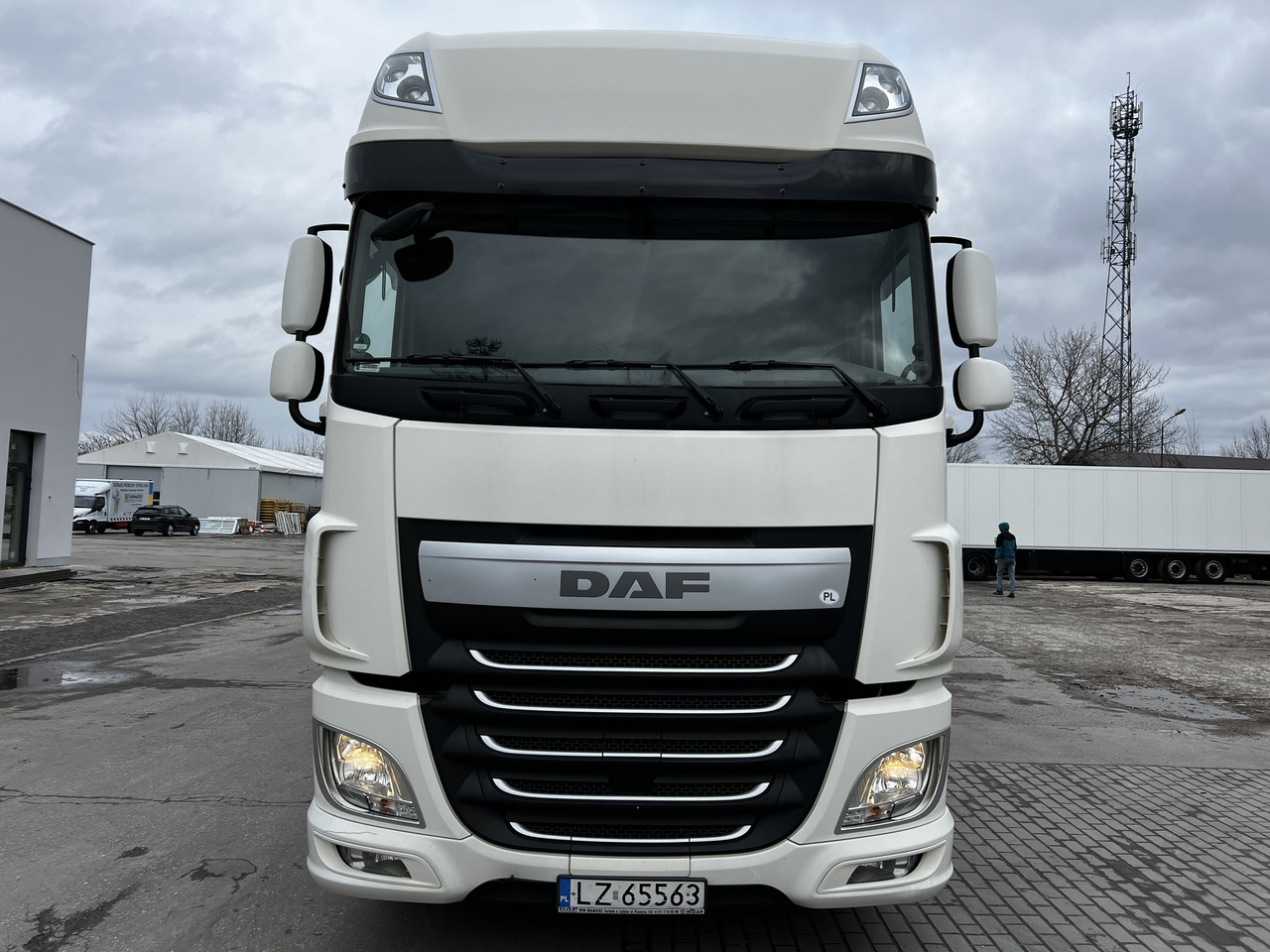 DAF XF 460FT - Tractor unit: picture 2