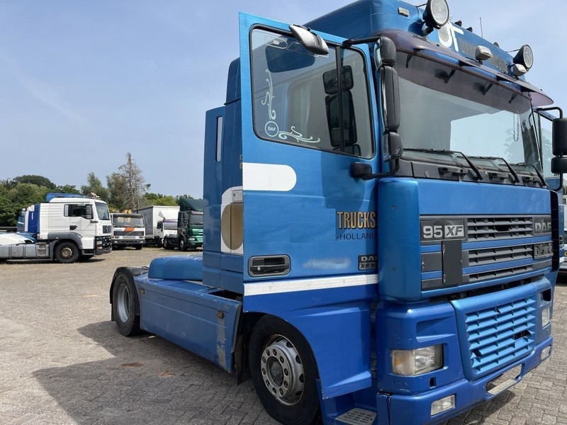 DAF XF 95.530 Tractor unit - Tractor unit: picture 1