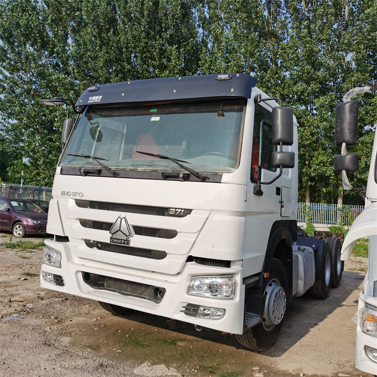 HOWO 6x4 371hp tractor - Tractor unit: picture 2
