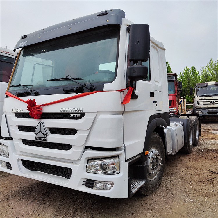 HOWO 6x4 375hp tractor-white - Tractor unit: picture 1