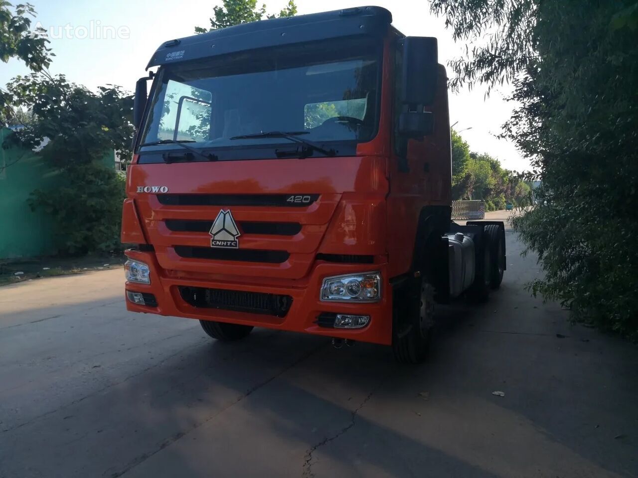 HOWO Sinotruk 10 wheels truck head tractor unit - Tractor unit: picture 3