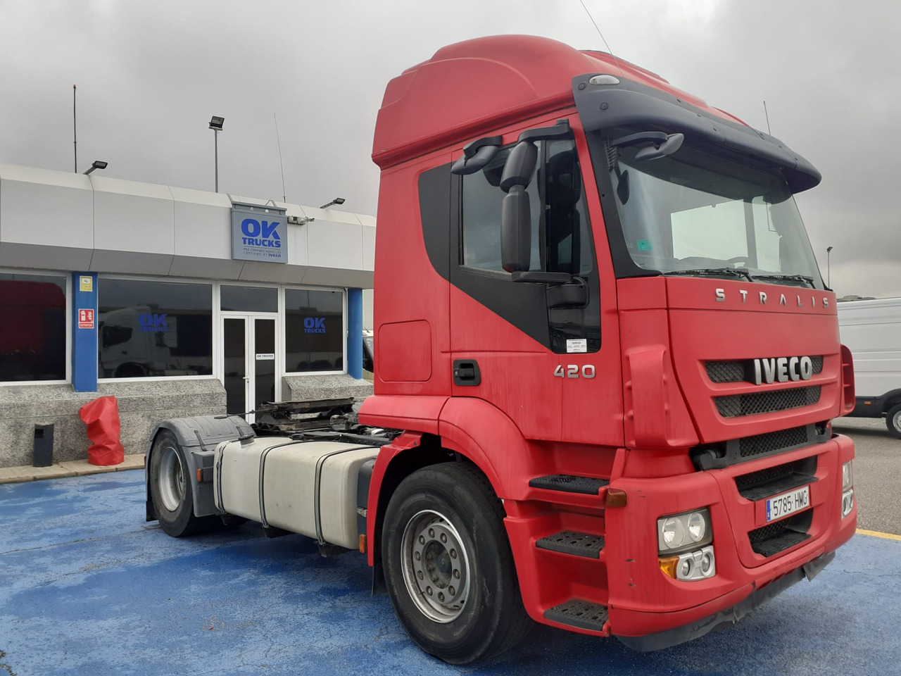 Tractor unit IVECO AT420 5785HMG: picture 2
