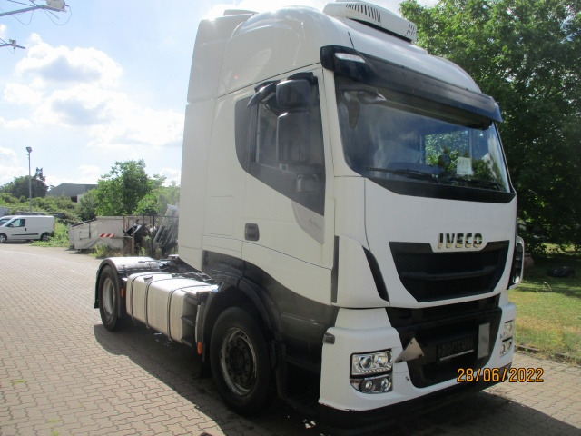 IVECO Stralis AS440S48T/P - Tractor unit: picture 2