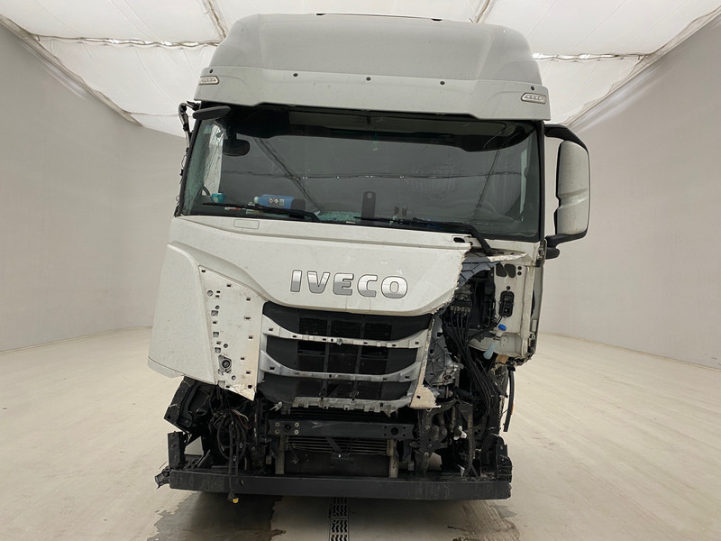 Iveco S-WAY 460 - Tractor unit: picture 2