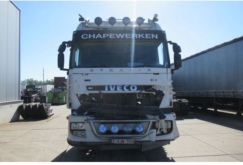 Iveco Stralis 420 Manual / 6x2 / Motor loopt / Engine Running / Motor lauft - Tractor unit: picture 2