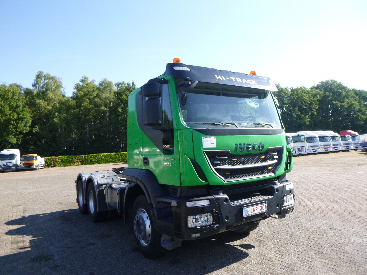 Iveco Trakker AT440T50 6x4 Euro 6 - Tractor unit: picture 2