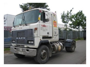 Tractor unit MACK MH612: picture 1
