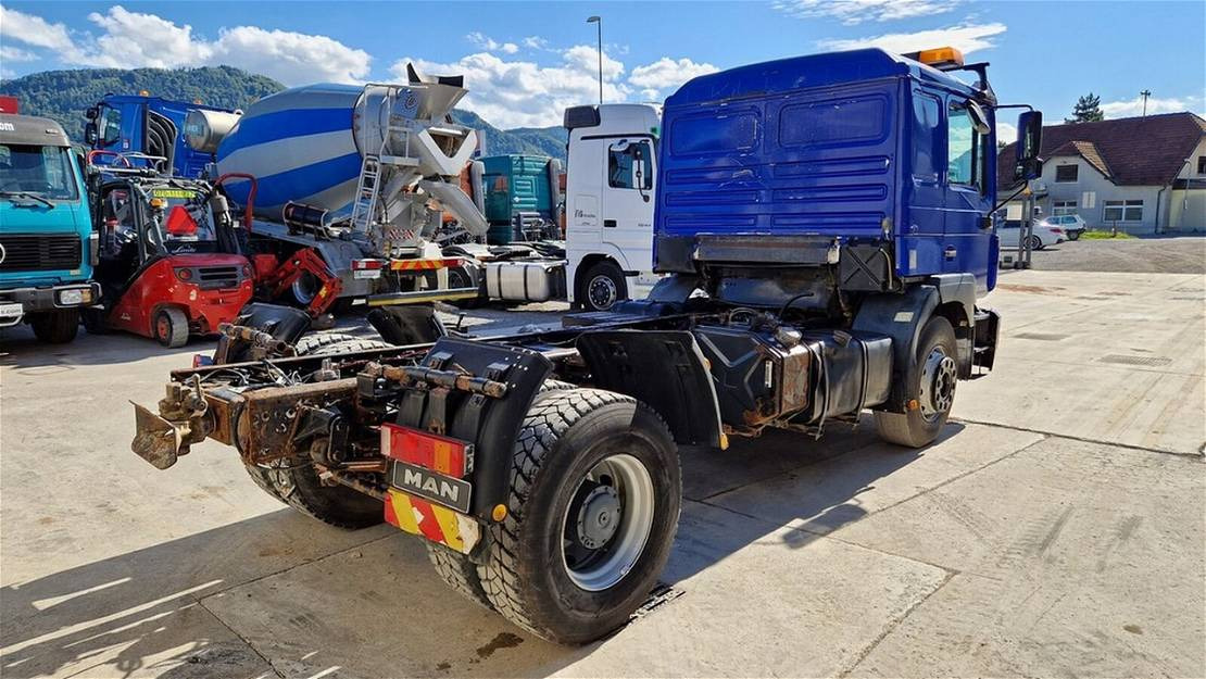 MAN 19.403 4x2 chassis - big axle  - Tractor unit: picture 5