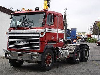 Tractor unit Mack MH 613: picture 1