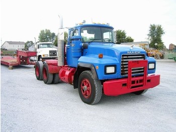 Mack RD 690 S - 6x4 - Tractor unit