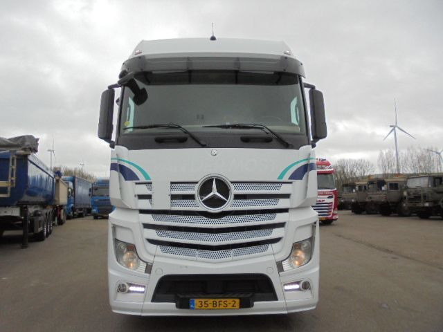 Mercedes-Benz Actros 1842 LS EUR6 - Tractor unit: picture 2