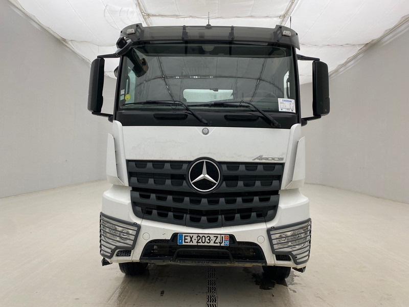 Mercedes-Benz Arocs 2051 - Tractor unit: picture 2