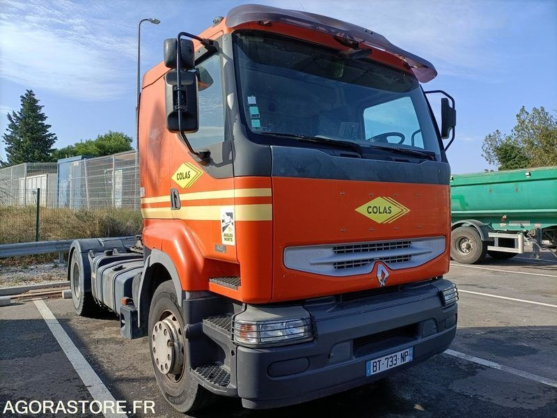 Renault 420.18T - Tractor unit: picture 1