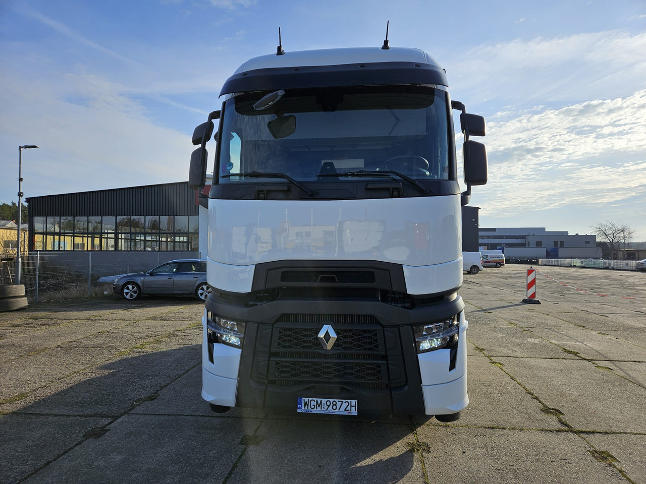 Renault T480 High_RETARDER - Tractor unit: picture 2