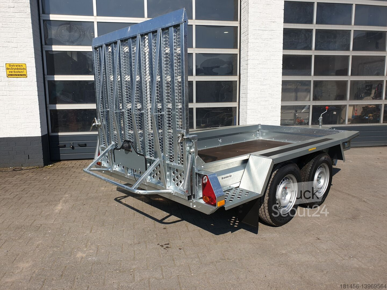 3000kg Bagger und Maschinen Transport Anhänger Brenderup MT 3080 Ntzlast 2350kg direkt - Plant trailer: picture 1